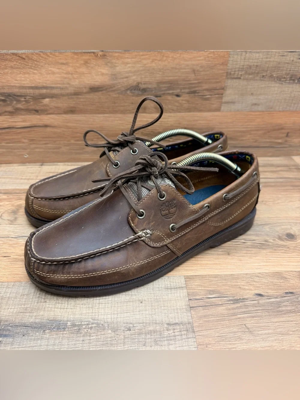 Timberland men size 11 Brown Leather Boat Shoes - Classic Lace-Up Deck Shoes